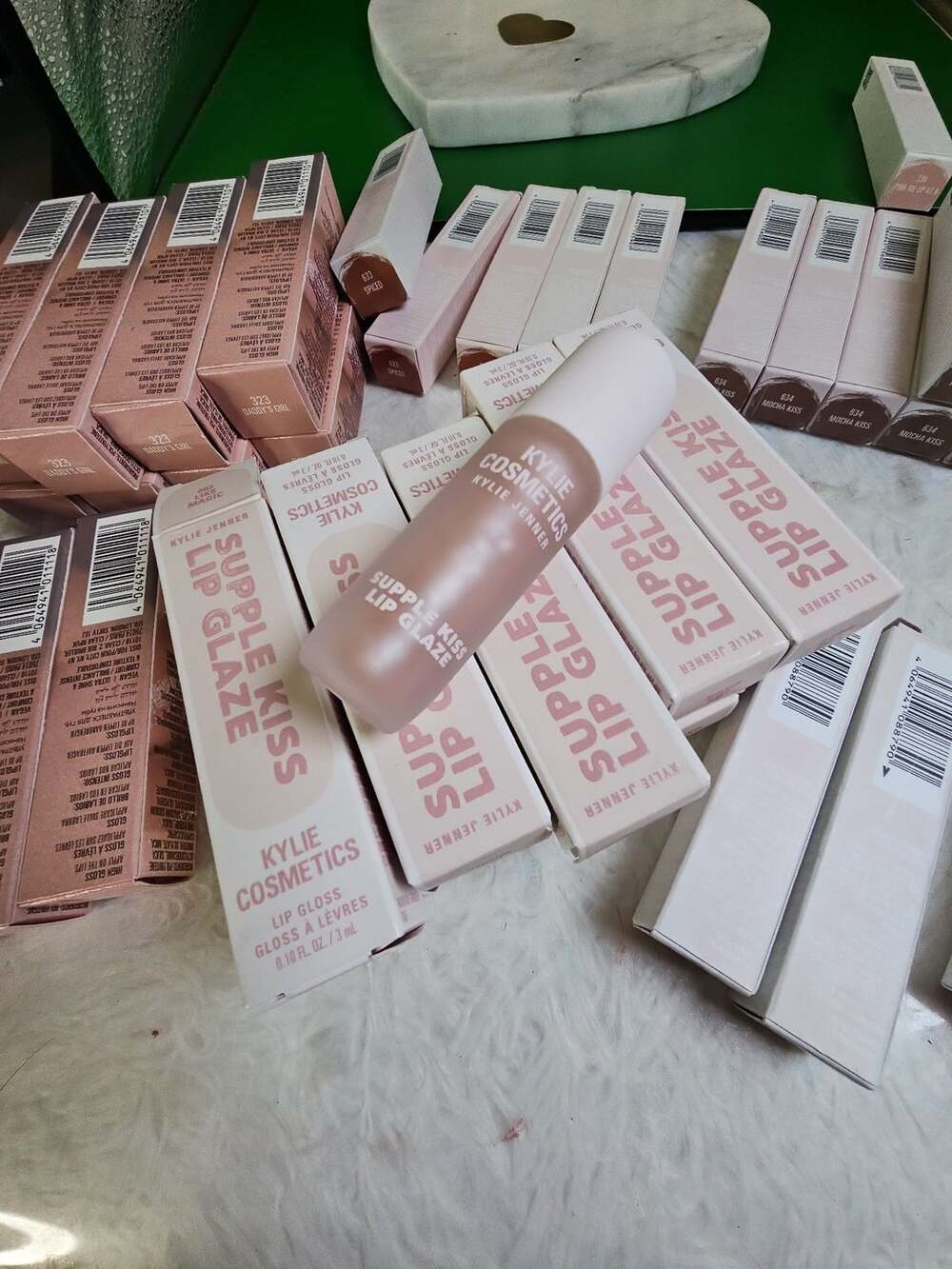 Kylie Cosmetics Supple Kiss Lip Glaze